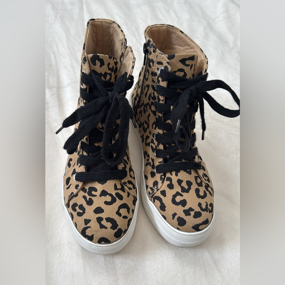 Soda size 7 shoes